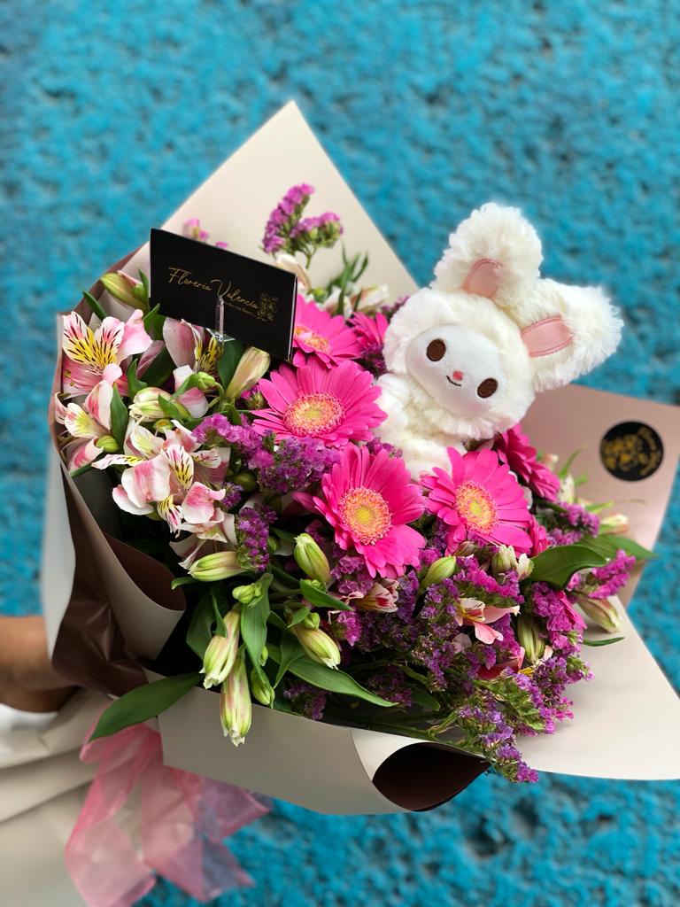 Gerberas con peluchito