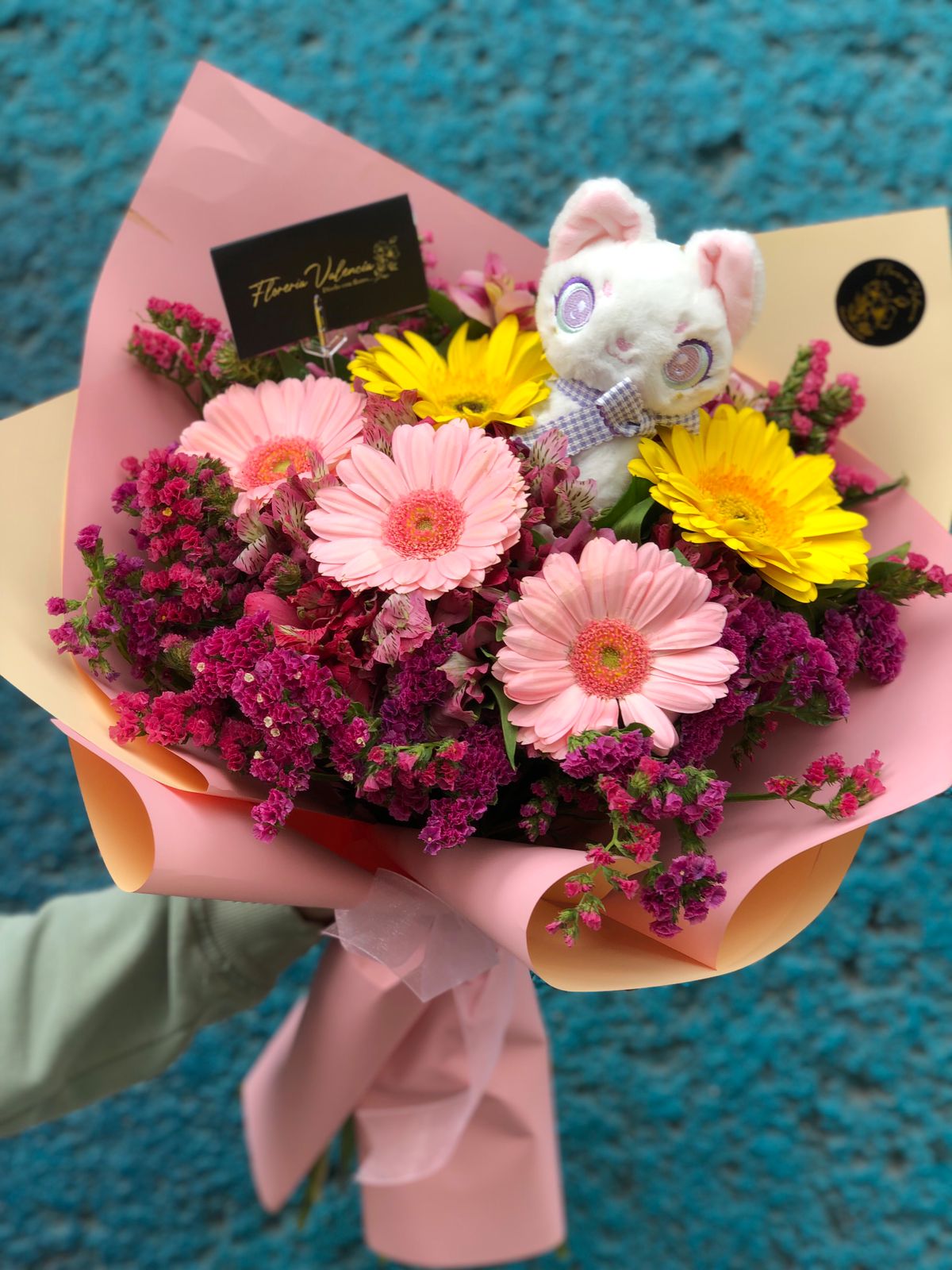 Gerberas con peluchito