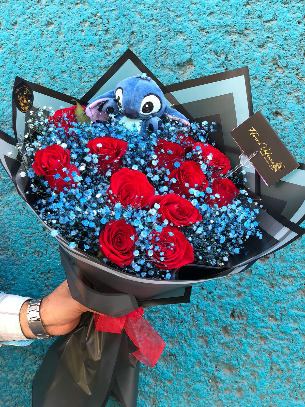 Rosas rojas con stitch