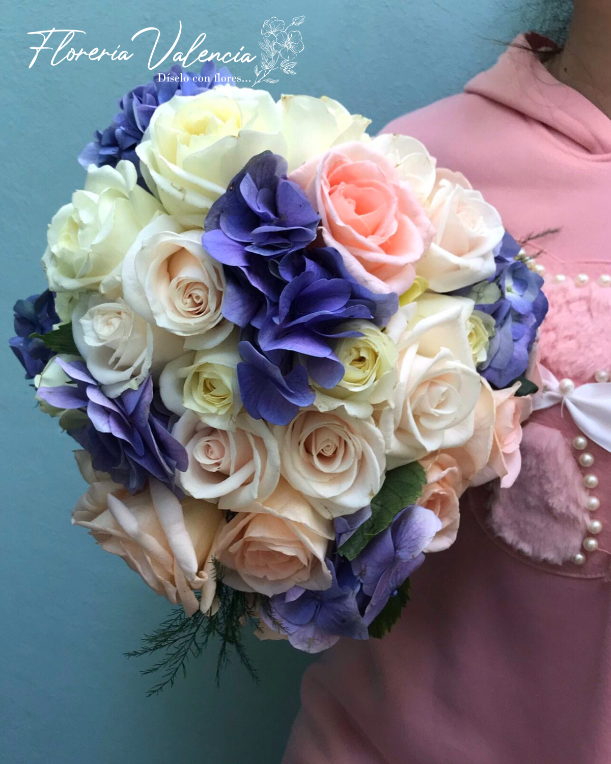 Ramo de novia con hortensias y rosas