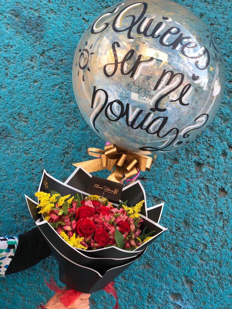 Bouquet y globo "Novios"