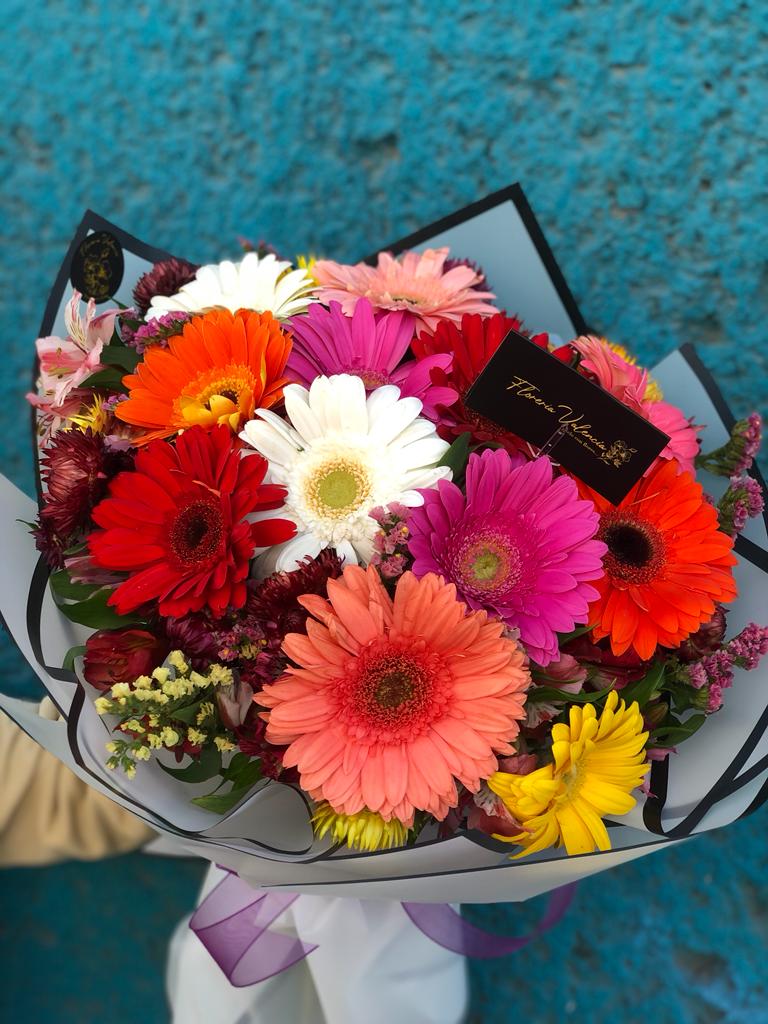 Ramo de gerberas multicolor