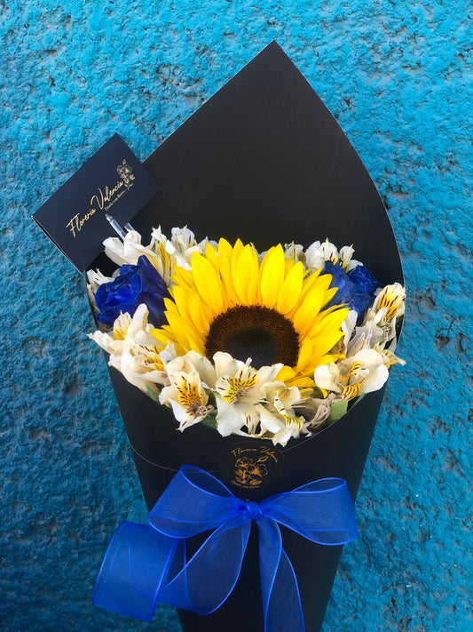 Girasol con rosas azules