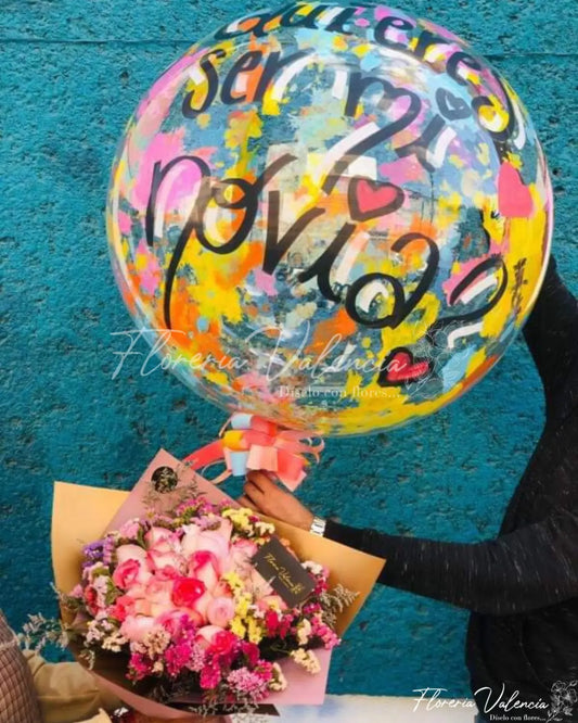 Bouquet de rosas y maxiglobo marmol personalizado
